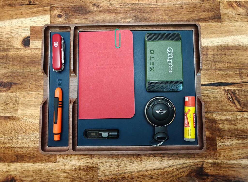 Leander leather valet tray review – A landing tray for your EDC gear